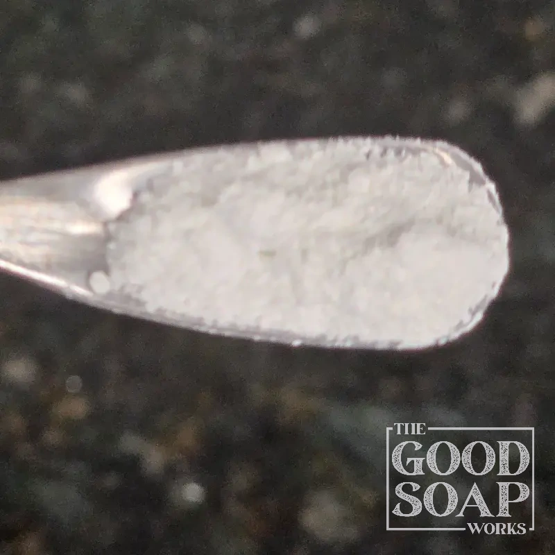 Zinc oxide powder — a natural mineral used in sunscreen, soap, and sensitive skin formulations